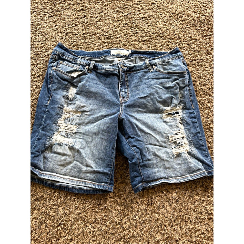 Torrid Denim First At Fit Women's Plus 20 Bermuda Shorts Medium Wash Distressed